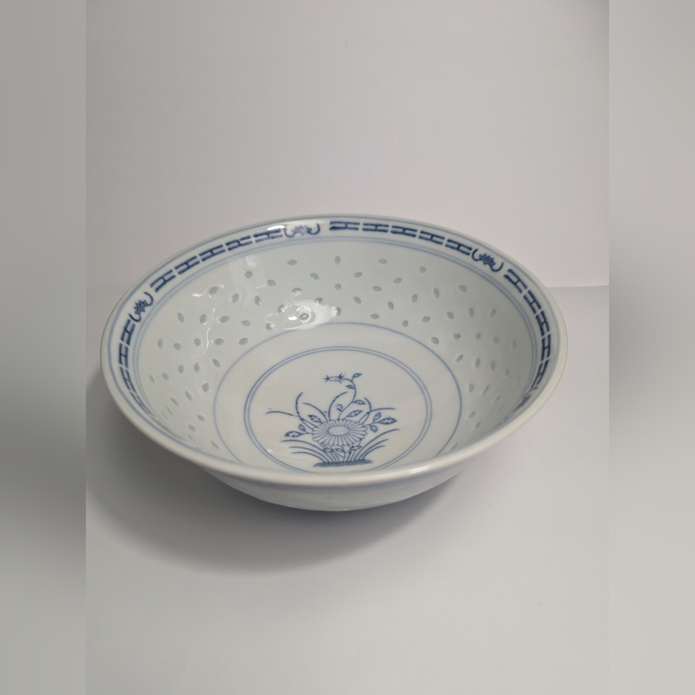 Tienshan Translucent Rice Grain Flower Pattern Blue & White Rice Bowl - Picture 11 of 12
